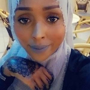 Meet your Posher, Ayan